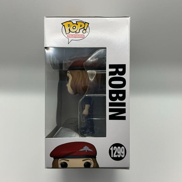 Robin #1299 – Stranger Things Funko Pop (Box in Good Condition) - Picture 2 of 6